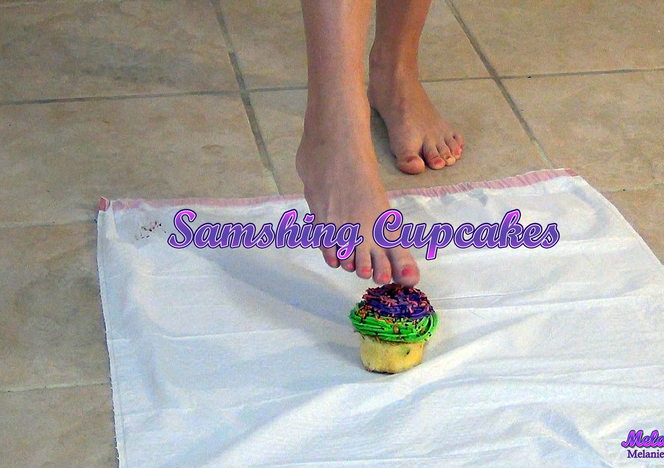 Smashing_A_Cupcake